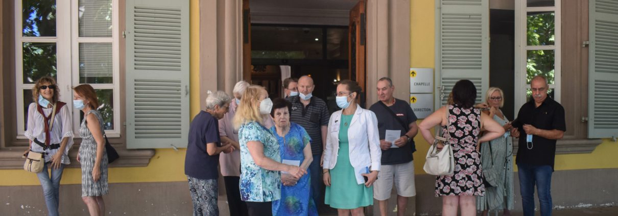 Echanges après la messe