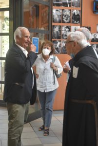 le Président de la Fondation échange avec les participants